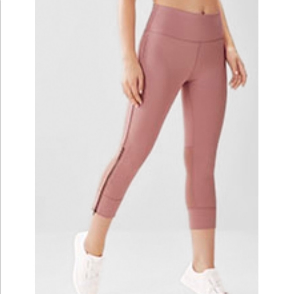 Fabletics Capri - Picture 6 of 6